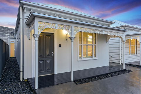 Aloha Central Luxury Apartments - Tourism Guide 2