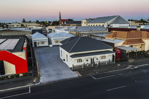 Aloha Central Luxury Apartments - Tourism Guide 7