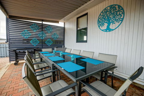 Breakaway Moonta Bay - Travel Search 9