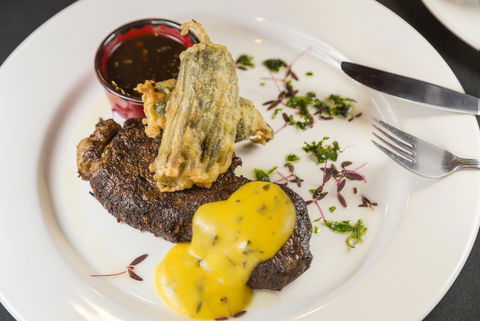 Adelaide Inn - Tourism Guide 32