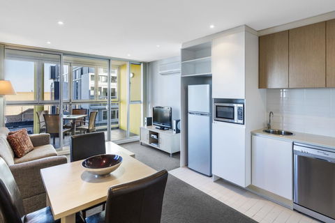 IStay Precinct Adelaide - Tourism Guide 16