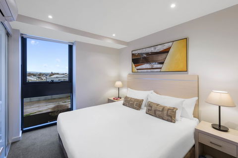 IStay Precinct Adelaide - Tourism Guide 1