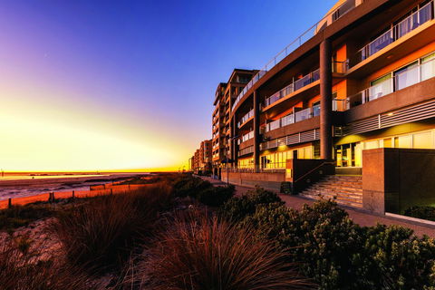 Oaks Glenelg Plaza Pier Suites - Tourism Guide 0