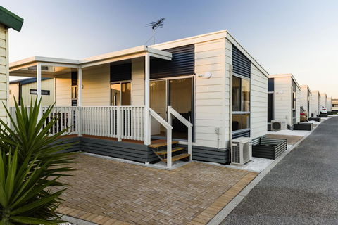Discovery Parks - Adelaide Beachfront - Tourism Guide 21