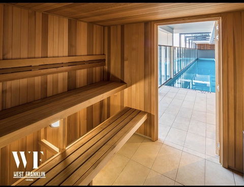 Resort Style Luxury City Apartment + Free Car Parking - Travel Search 15