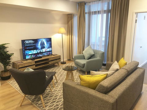 Resort Style Luxury City Apartment + Free Car Parking - Travel Search 2