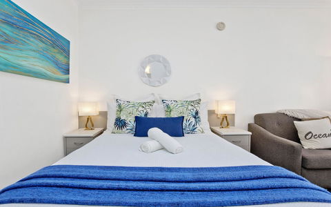 Glenelg Oasis Studios - Tourism Guide 3