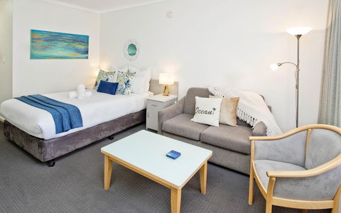 Glenelg Oasis Studios - Tourism Guide 8