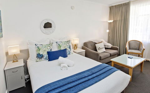 Glenelg Oasis Studios - Tourism Guide 0
