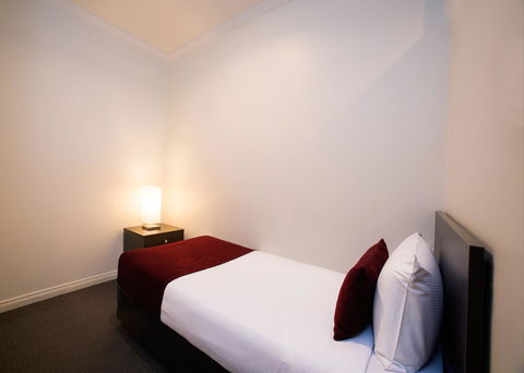 Franklin Apartments - Tourism Guide 20