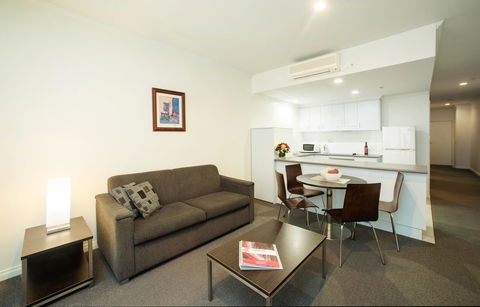 Franklin Apartments - Tourism Guide 5