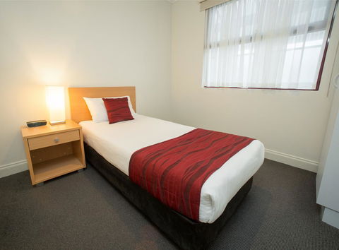 Franklin Apartments - Tourism Guide 9