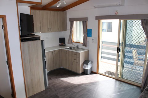 Ceduna Foreshore Caravan Park - Travel Search 7