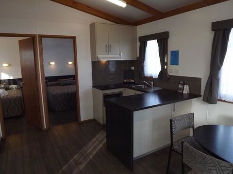Ceduna Foreshore Caravan Park - Travel Search 13