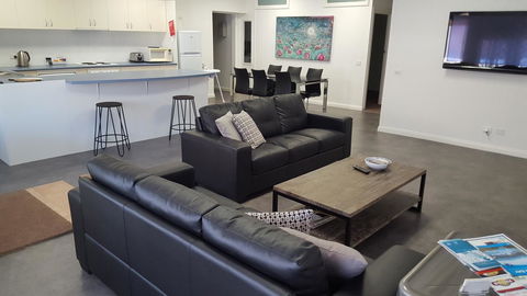 Aart Apartments - Travel Agents 7