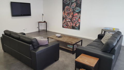 Aart Apartments - Travel Agents 8