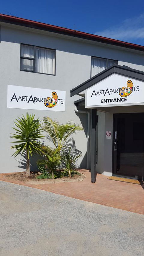 Aart Apartments - Travel Agents 1