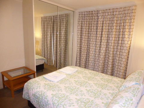 Adelaide City Apartment - 3br, 2bath & Carpark - Travel Search 11