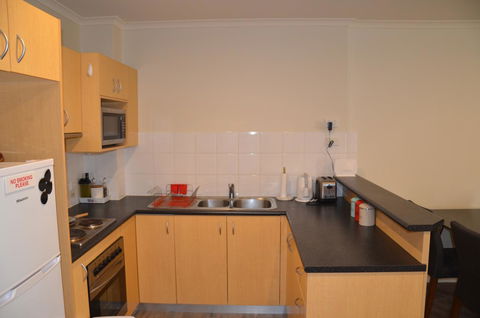 Adelaide City Apartment - 3br, 2bath & Carpark - Travel Search 5
