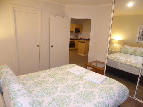 Adelaide City Apartment - 3br, 2bath & Carpark - Travel Search 10