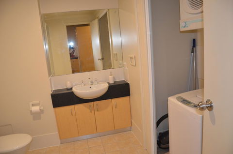 Adelaide City Apartment - 3br, 2bath & Carpark - Travel Search 17