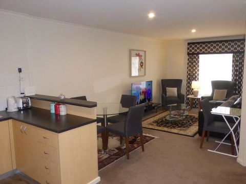 Adelaide City Apartment - 3br, 2bath & Carpark - Travel Search 6