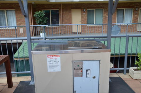 Adelaide City Apartment - 3br, 2bath & Carpark - Travel Search 21