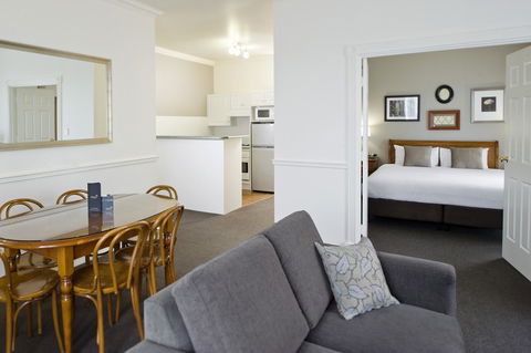 Majestic Old Lion Apartments - Tourism Guide 7