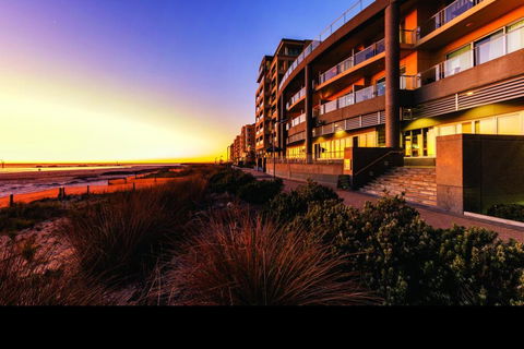 Glenelg Seaside Apartment - Tourism Guide 9