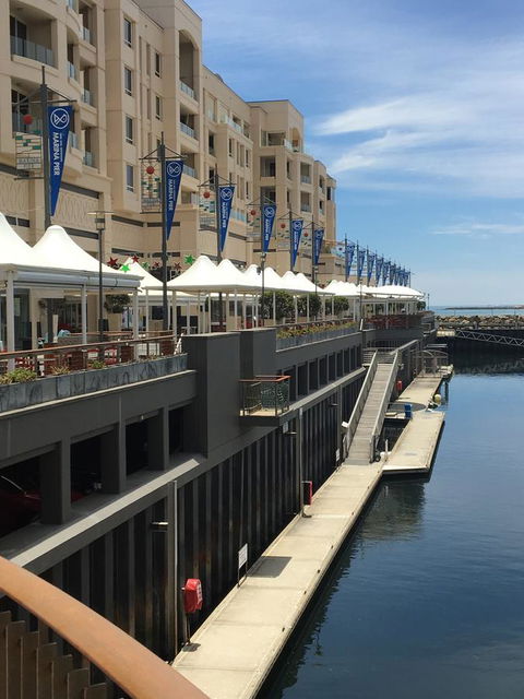 Glenelg Seaside Apartment - Tourism Guide 3