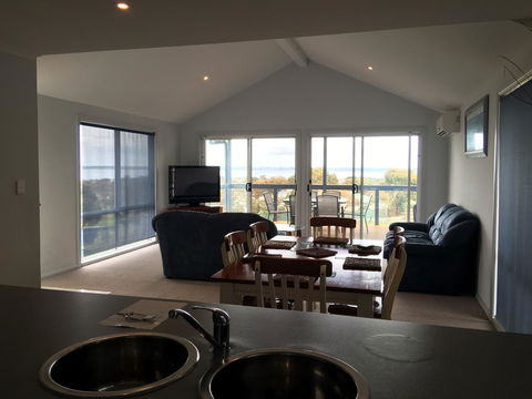 Kangaroo Island Bayview Villas - Travel Search 16