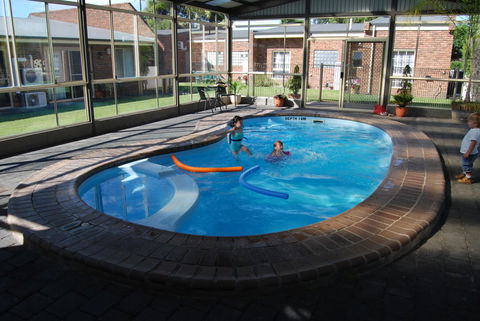 Arkana Motor Inn & Terrace Apartments - Tourism Guide 2