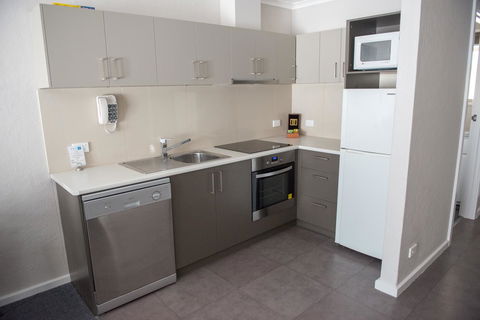 Arkana Motor Inn & Terrace Apartments - Tourism Guide 3
