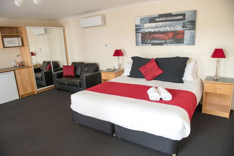 Arkana Motor Inn & Terrace Apartments - Tourism Guide 7