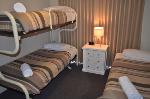 Arkana Motor Inn & Terrace Apartments - Tourism Guide 10