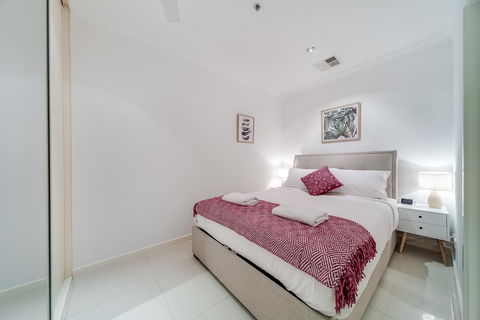 York Apartments On Grenfell - Travel Search 8