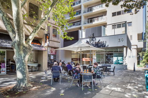 York Apartments On Grenfell - Travel Search 16