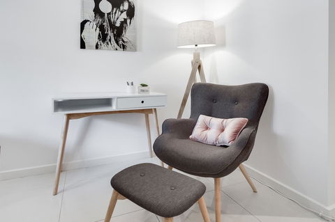 York Apartments On Grenfell - Travel Search 1