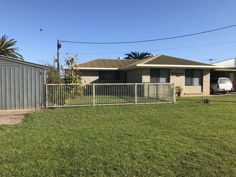 Hydeaway Bay - Own Private Bay + Kayaks - Travel Agents 4