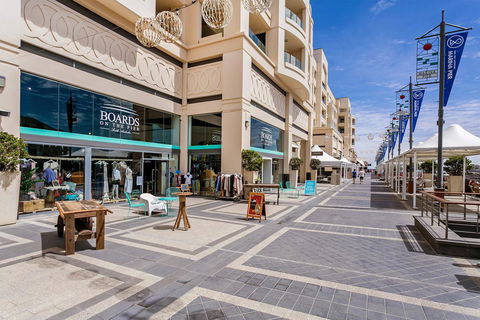 Heart Of Glenelg BnB - Travel Search 17