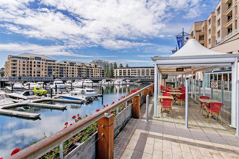 Heart Of Glenelg BnB - Travel Search 19