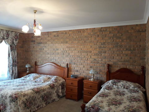 Acacia Apartments - Tourism Guide 4
