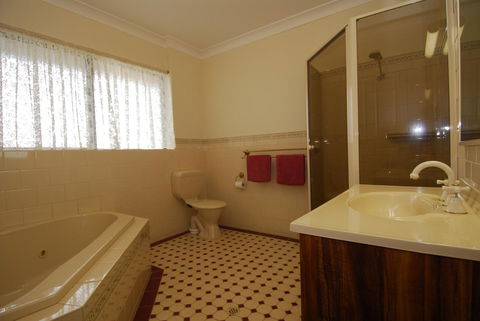 Acacia Apartments - Tourism Guide 12