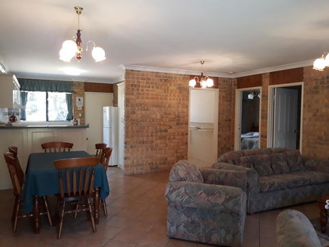 Acacia Apartments - Tourism Guide 21