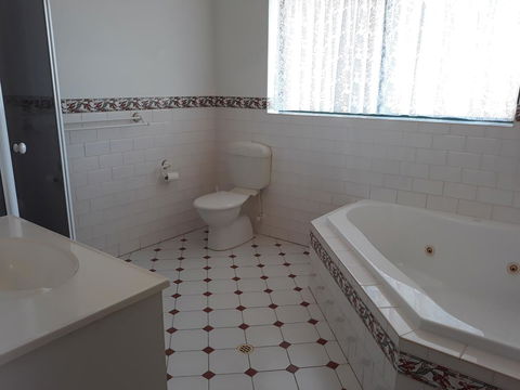 Acacia Apartments - Tourism Guide 5