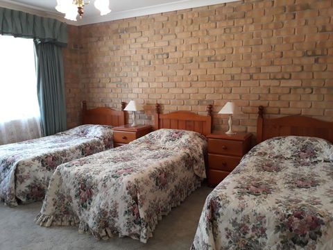 Acacia Apartments - Tourism Guide 14