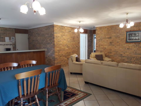 Acacia Apartments - Tourism Guide 9
