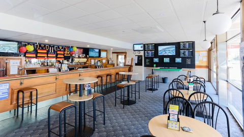 Bay Motel Hotel - Travel Search 14