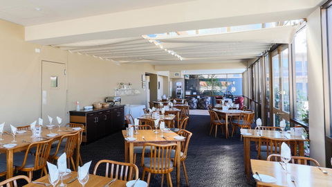 Bay Motel Hotel - Travel Search 9