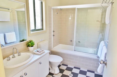 SkyView Villa - Travel Search 11